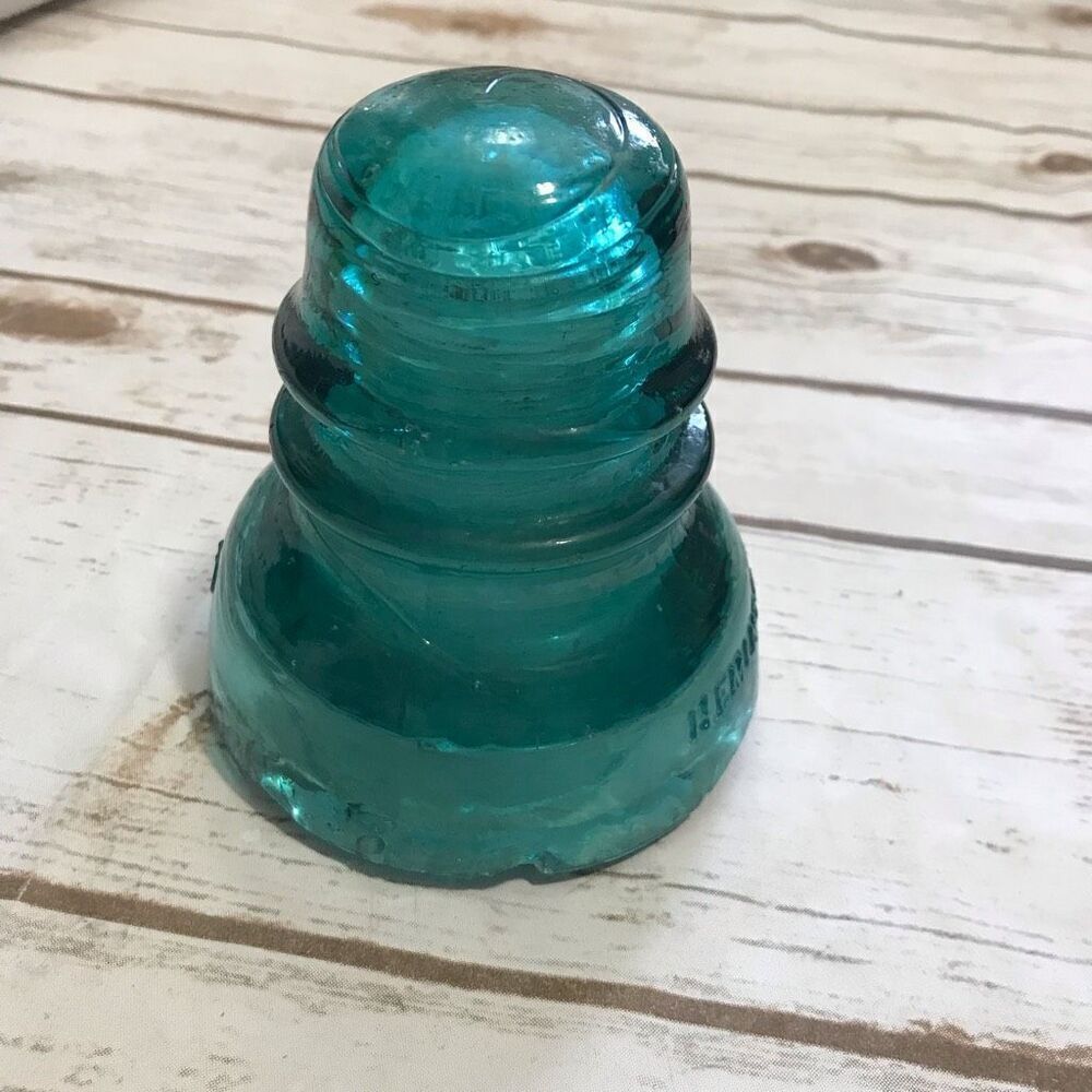 Vintage Hemingway Aqua Blue Glass Insulator no ‎ 40